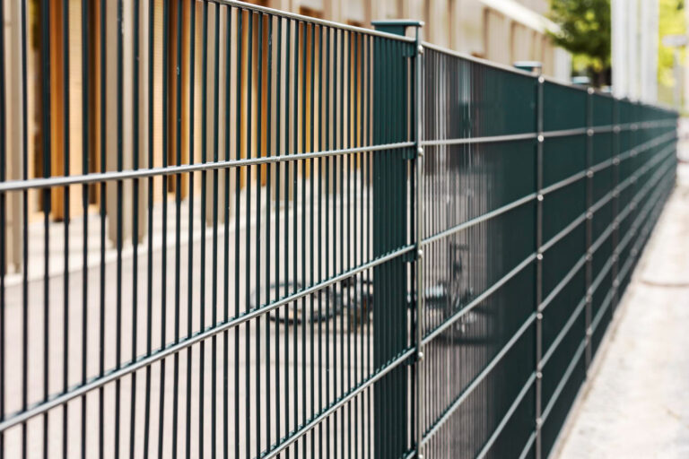 aluminum fence